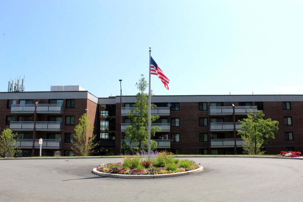 Front Courtyard And Entrance  at Stratton Hill Park Apartments, Worcester, Massachusetts