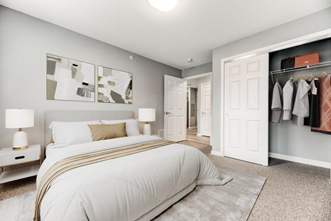 Bedroom Layout With Bed And Closet Space at Niagara Square, Buffalo, NY, 14201
