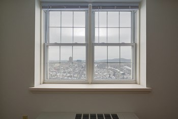 Beautiful Large Windows with View. - Photo Gallery 10