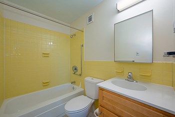 Bathroom with Full Shower and Bathtub. - Photo Gallery 9