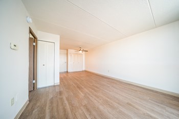 Spacious Floorplans at Highpoint Towers. - Photo Gallery 5