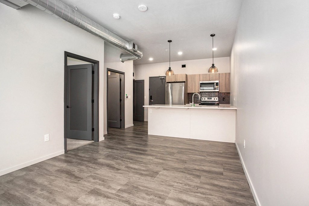 234 Market Apartments In Grand Rapids, MI With Spacious Open Concept Living Areas With Modern Kitchens & Quartz