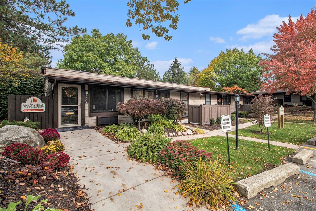Arrowhead Apartments in Grand Rapids, MI