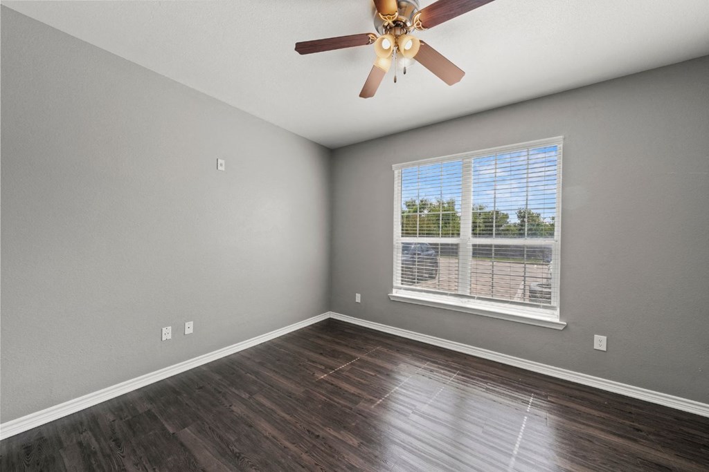 RENOVATED APARTMENT STYLE 1