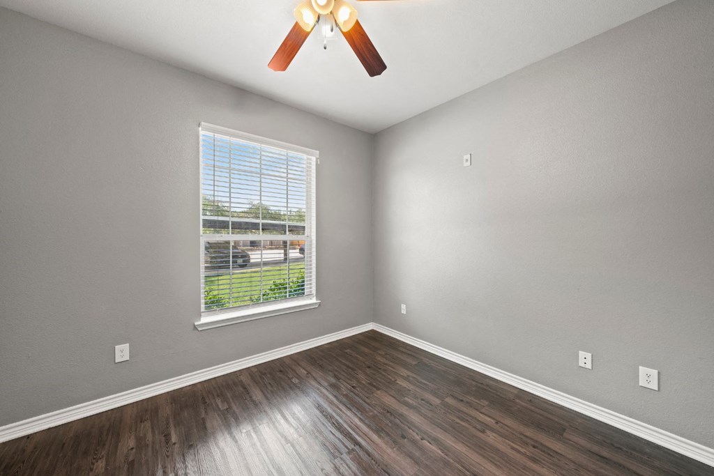 RENOVATED APARTMENT STYLE 1