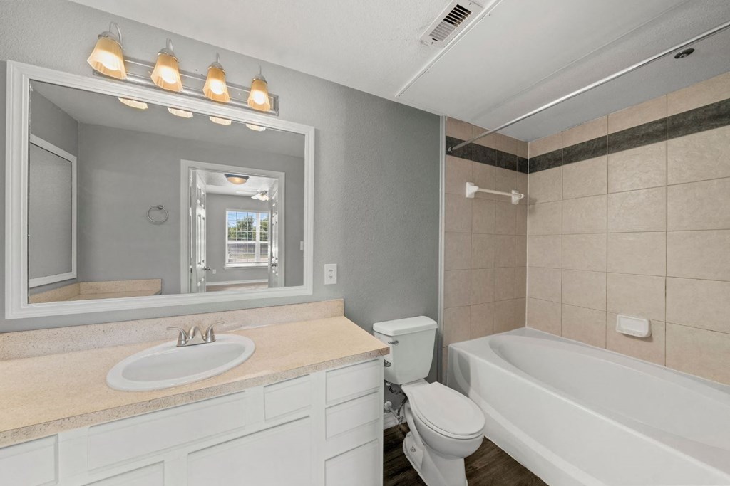 RENOVATED APARTMENT STYLE 1