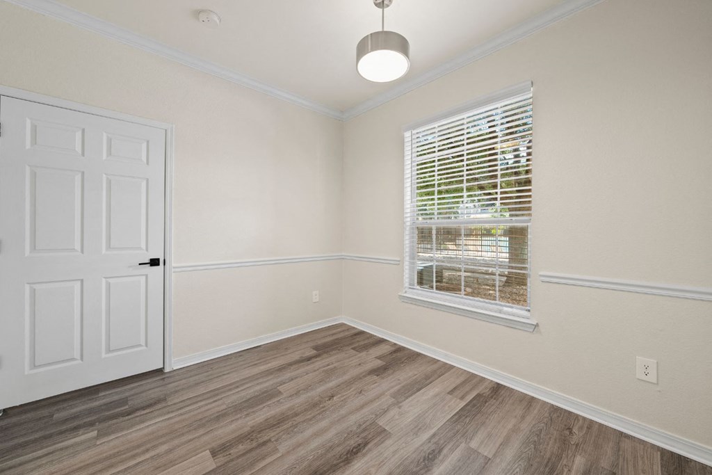 RENOVATED APARTMENT STYLE 2