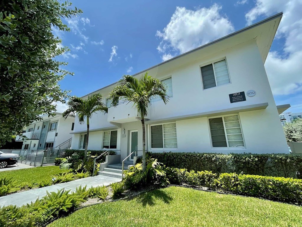 Depot Lenox Exterior