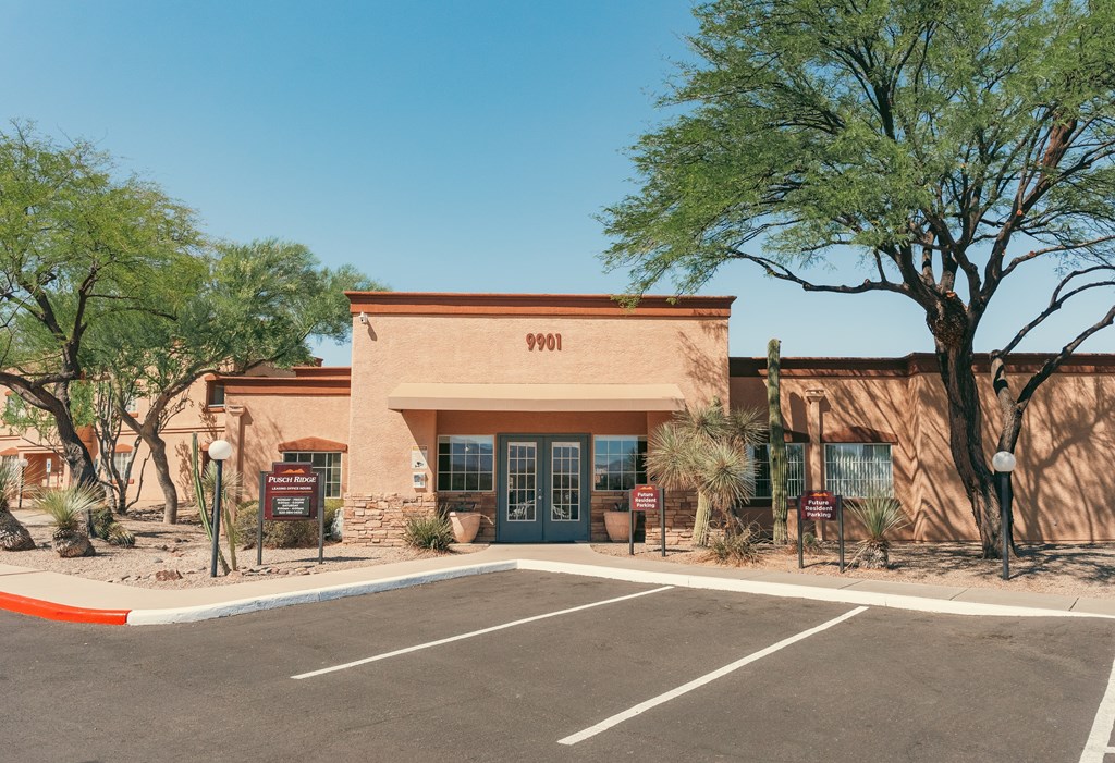 A building with the number 990 on it.