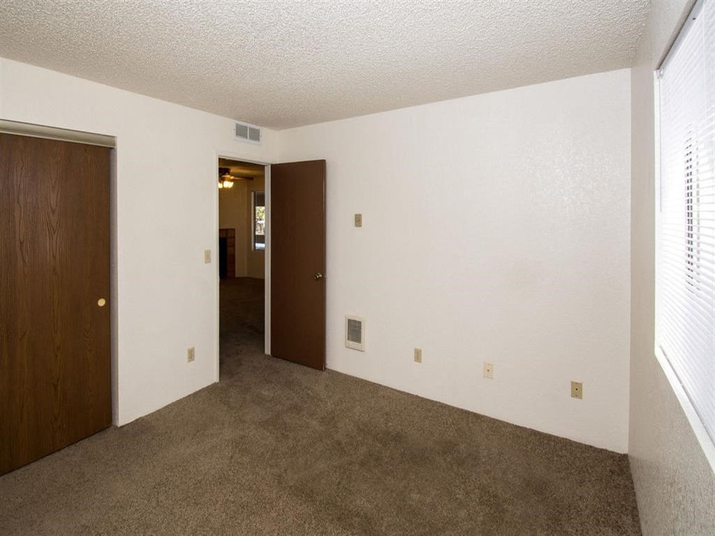 Carpeted Bedroom at Mountain View Villa Apartments, Arizona, 86326