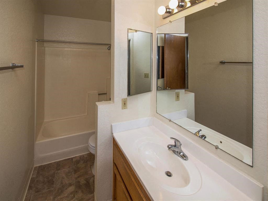 Luxurious Bathroom at Mountain View Villa Apartments, Cottonwood, Arizona