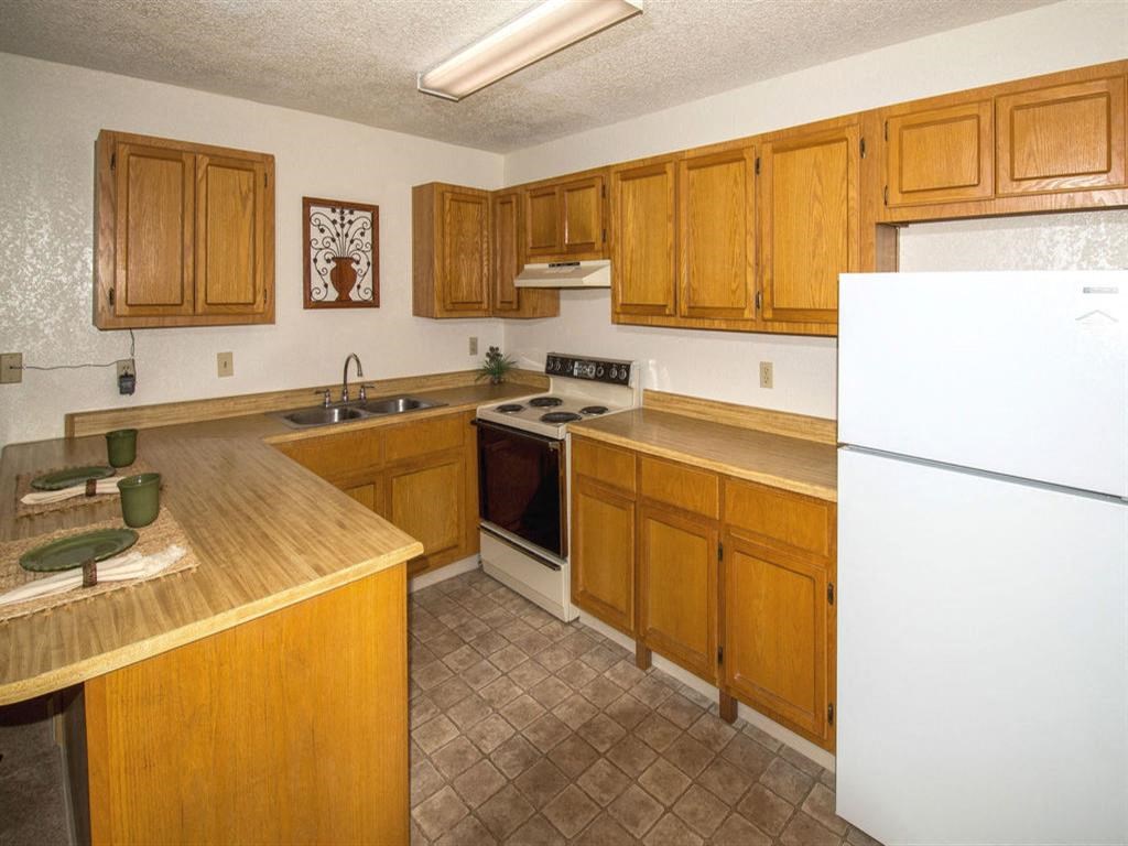 Fully Equipped Kitchen Fully Equipped Kitchen at Mountain View Villa Apartments, Cottonwood