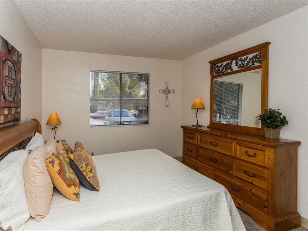 Gorgeous Bedroom Gorgeous Bedroom at Mountain View Villa Apartments, Cottonwood, 86326
