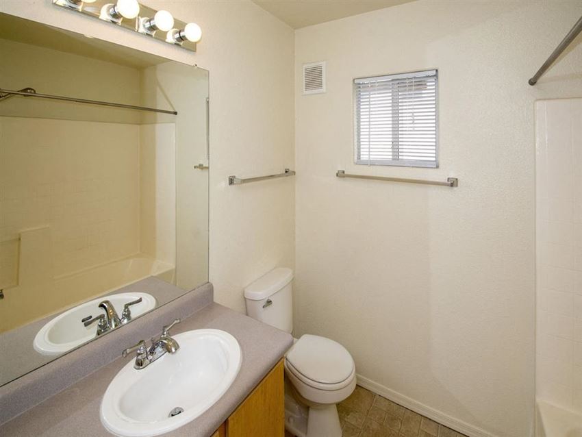 Luxurious Bathroom Luxurious Bathroom at Sagewood Apartments, Cottonwood - Photo Gallery