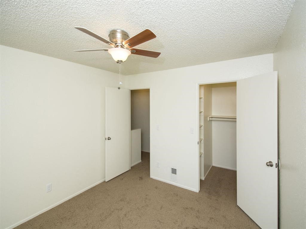 Plush Carpeting at Country Club Terrace Apartments, Flagstaff, 86004