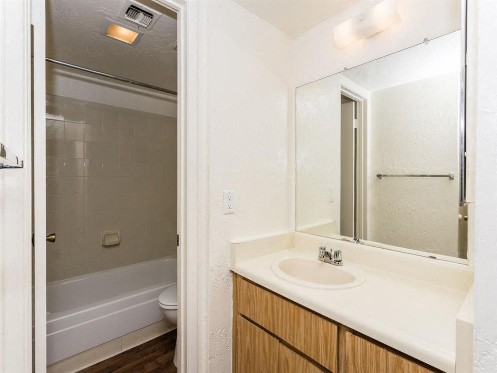 Luxurious Bathroom at University Square Apartments, Flagstaff, AZ