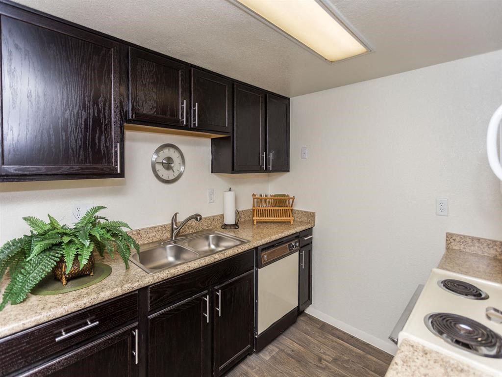Efficient Appliances In Kitchen at Country Club Meadows Apartments, Flagstaff, 86004