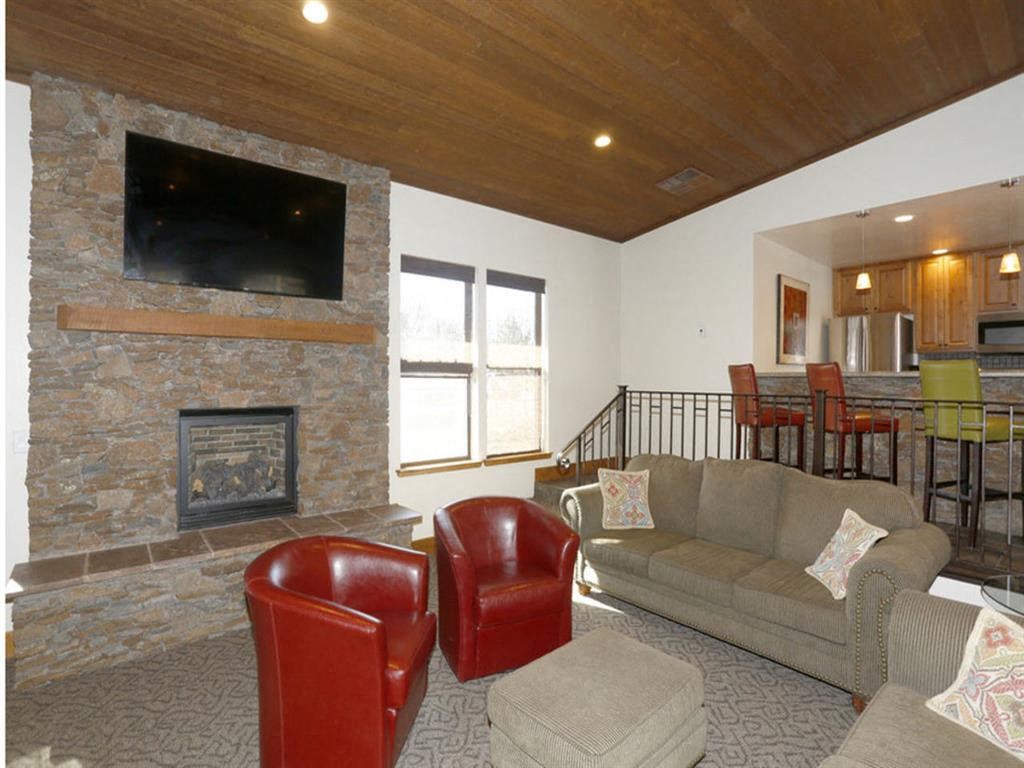 Fireplace Lounge at Country Club Terrace Apartments, Flagstaff, Arizona