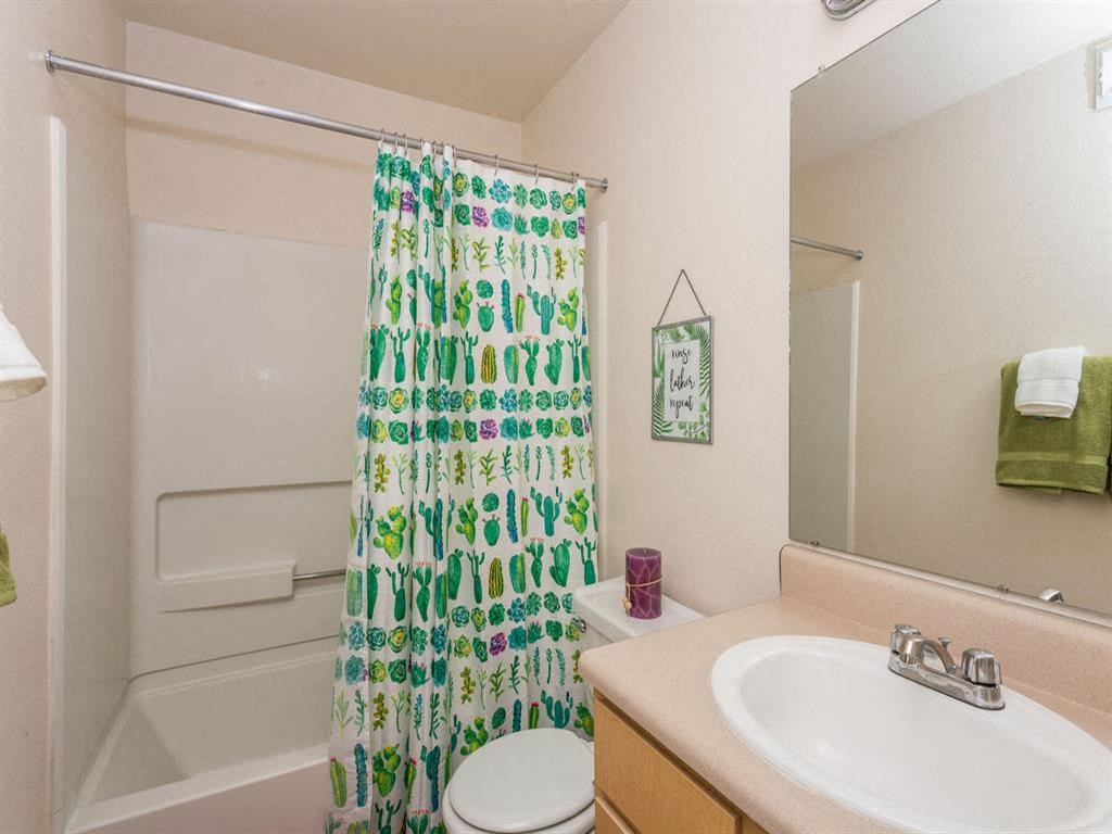Bathroom With Bathtub at Highland Village Apartments, Flagstaff, Arizona