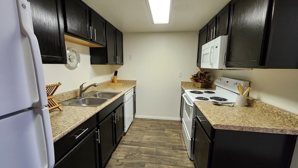 the enclave at homecoming terra vista kitchen