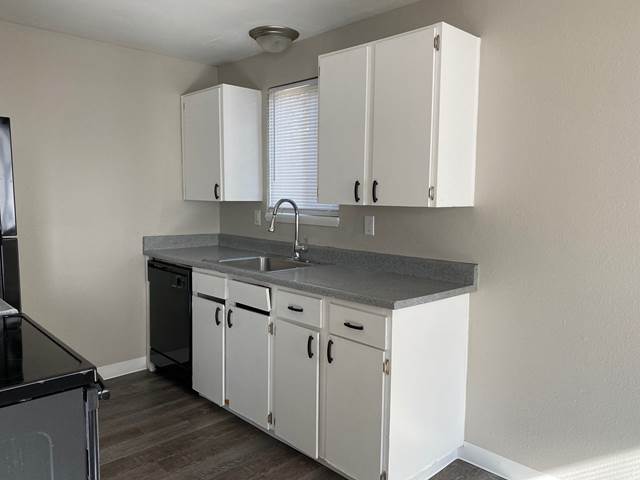 1-bedroom apartment at Malibu Apartments in Lakewood, WA