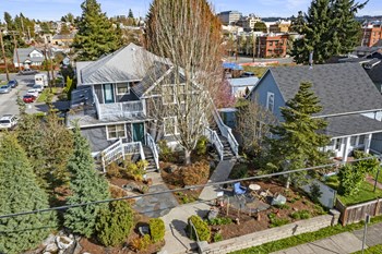 Broadway Manor Broadway Manor - Photo Gallery 3