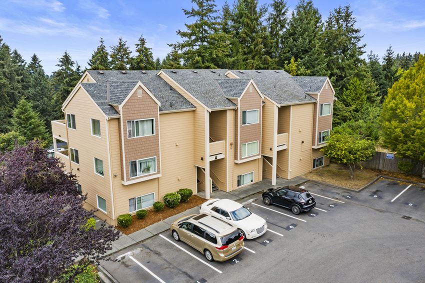 Salmon Creek Apartments, 1038 SW 122nd St., Burien, WA - RentCafe