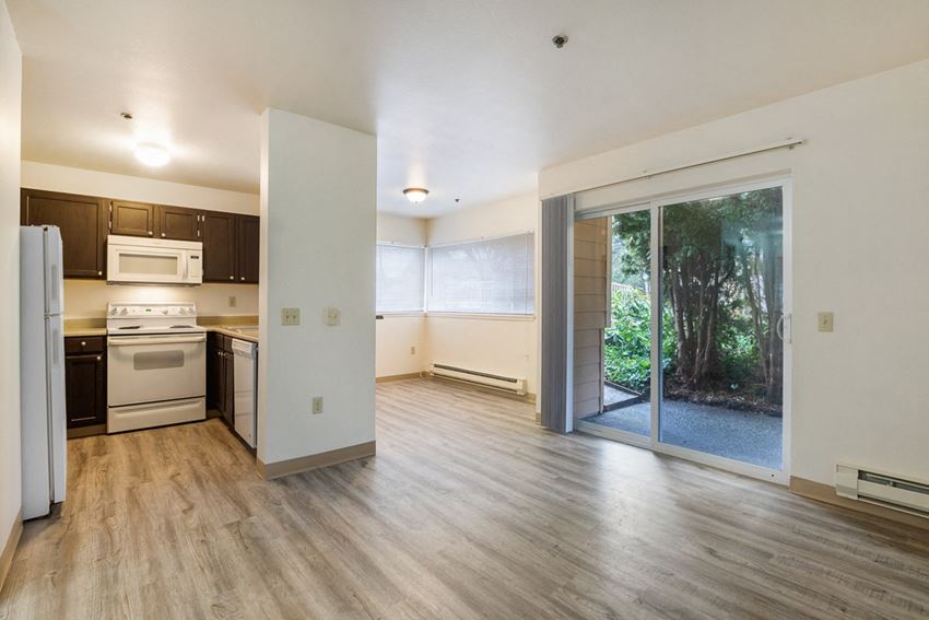 Salmon Creek Apartments, 1038 SW 122nd St., Burien, WA RentCafe