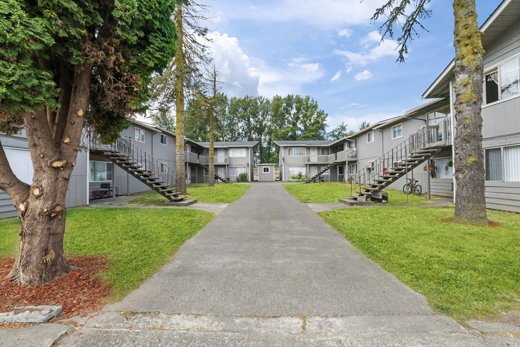 our apartments offer a park like setting for your dog to run around