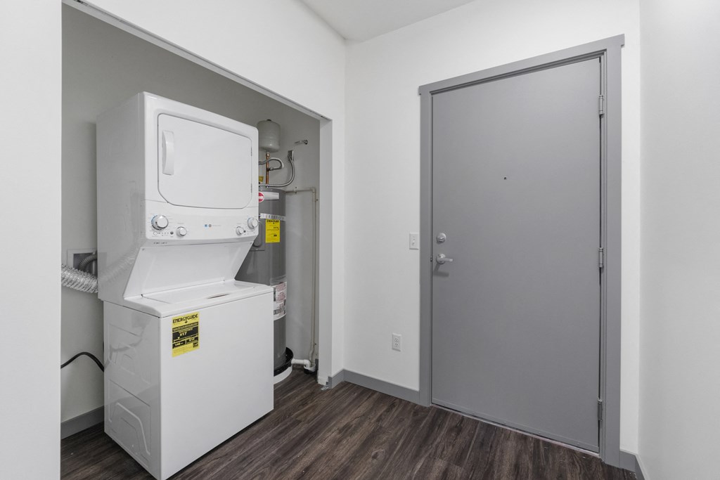 2 Bedroom Vaulted Ceilings