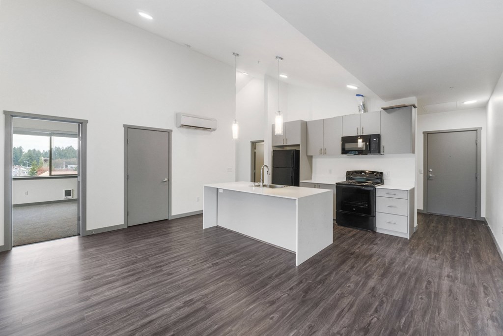 2 Bedroom Vaulted Ceilings