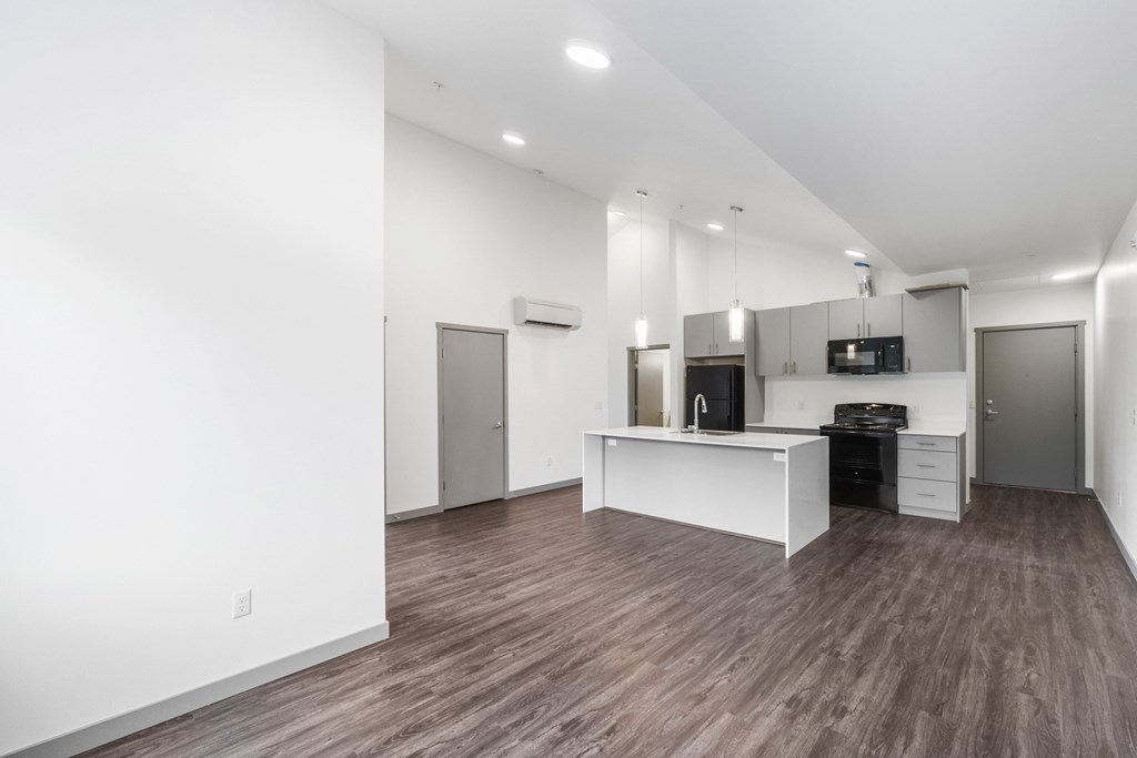 2 Bedroom Vaulted Ceilings