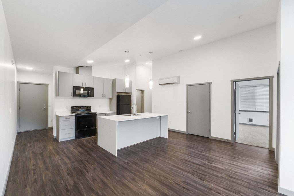 2 Bedroom Vaulted Ceilings