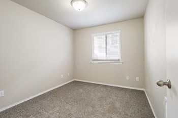 3 Bedroom Townhome - Photo Gallery 12