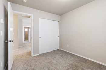 3 Bedroom Townhome - Photo Gallery 13