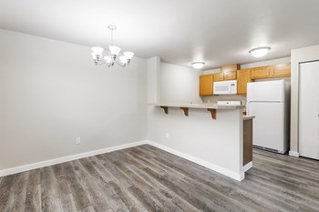 3 Bedroom Townhome - Photo Gallery 3