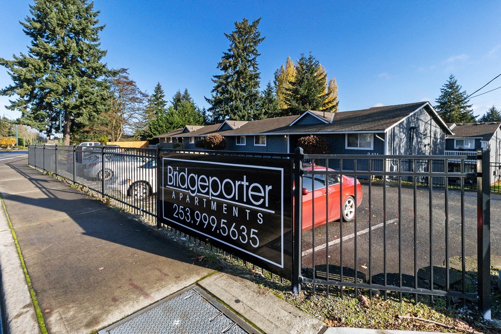 Bridgeporter Signage