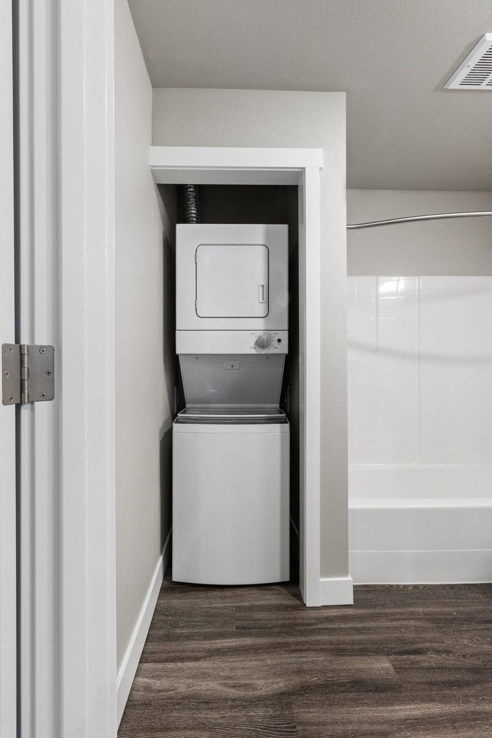 Norpoint Landing Apartments