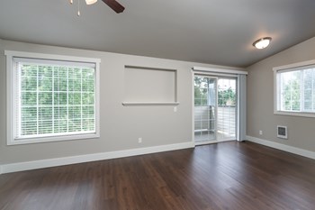 1 Bedroom Home - Photo Gallery 9