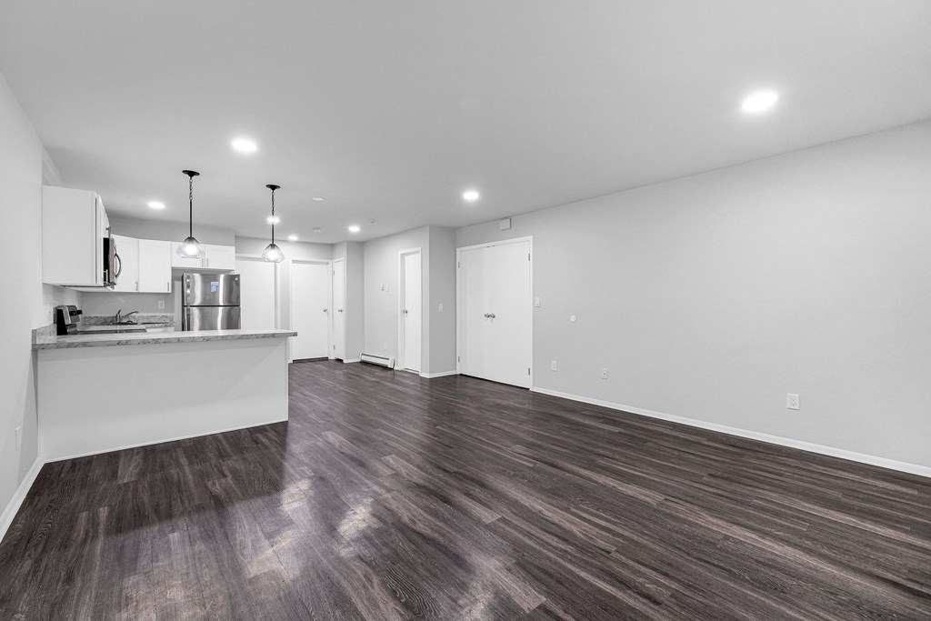 Living room at Amity Oak, Amityville, NY, 11701