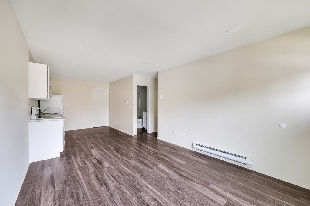 Interior unfurnished at Amity Senior, New York