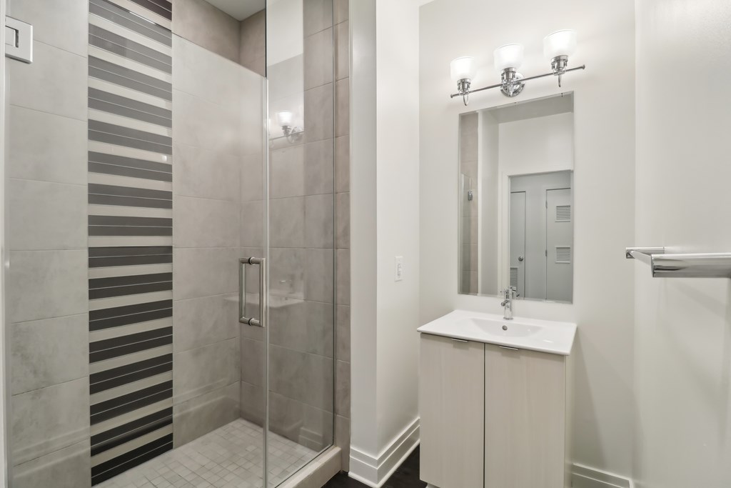 The Edison Union Market Bathroom