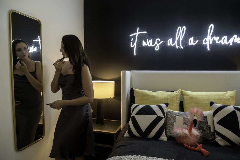 Model Makeup at Morse, Washington