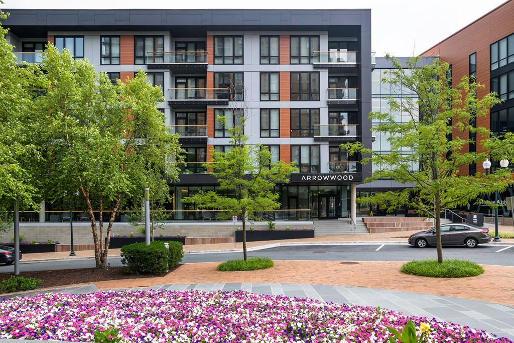 Exterior View of Arrowwood Apartments in North Bethesda