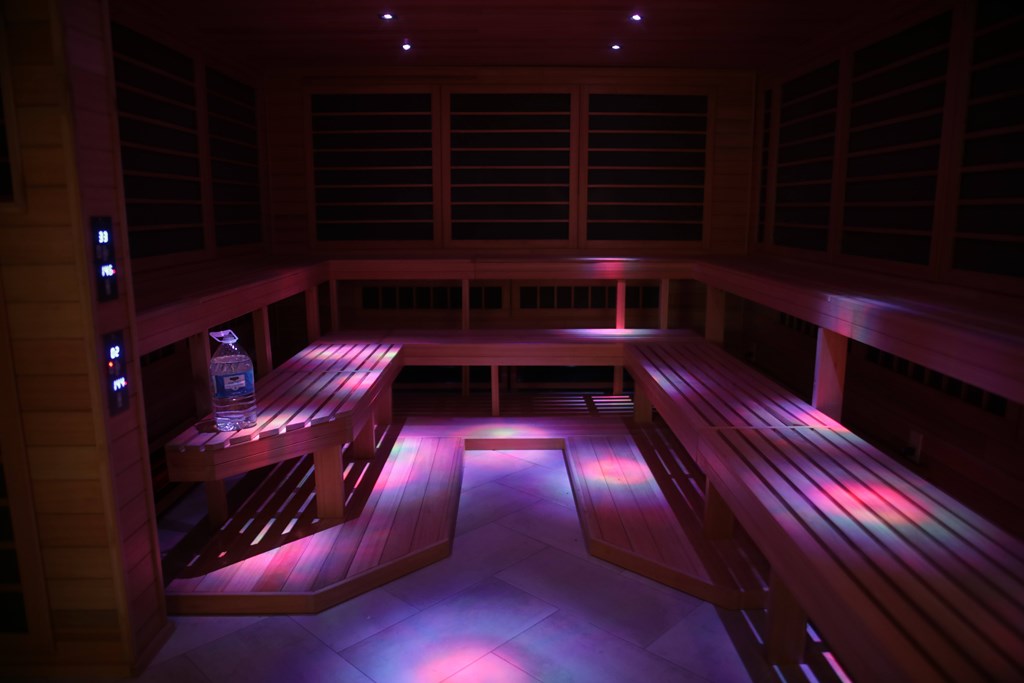 Sauna Room at The Azul Apartment Homes, Oxford, 38655
