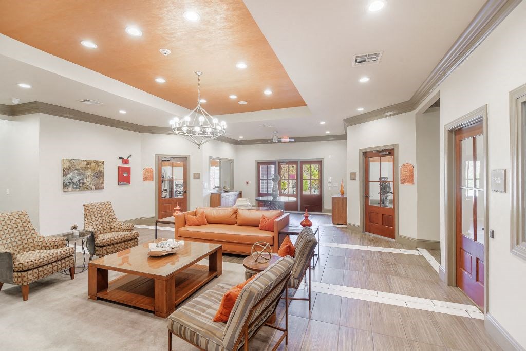Grand Clubhouse Foyer at Cumberland Place Apartment Homes, Tyler, 75703