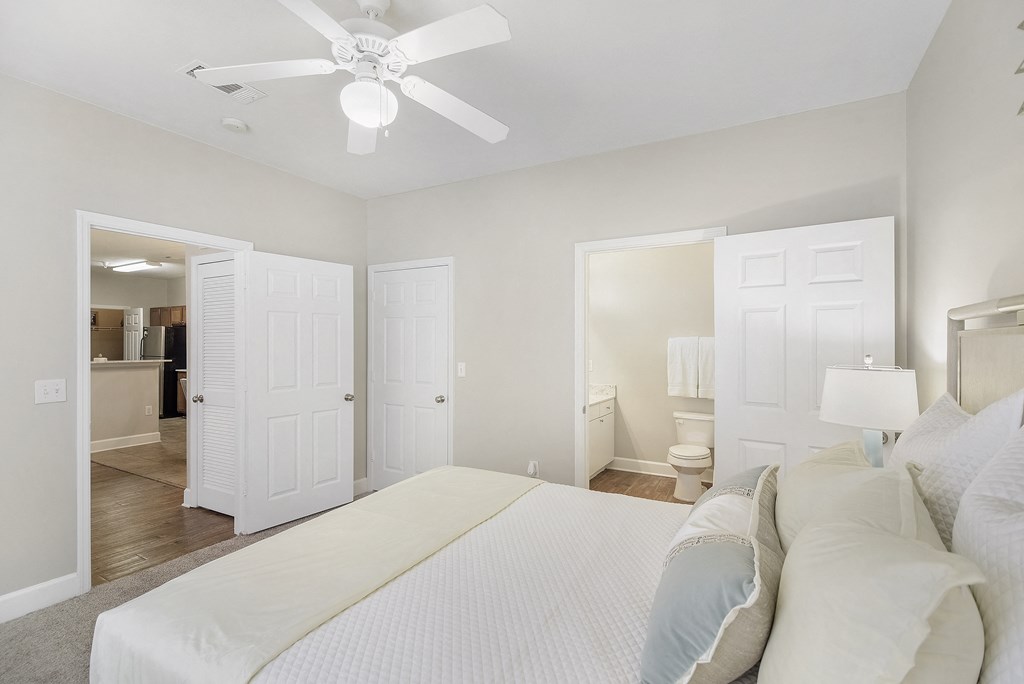 Balconies and patios at Highlands Apartment Homes, Tennessee