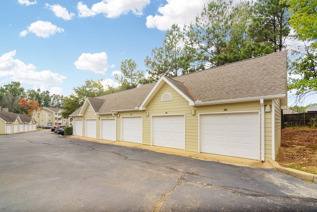 Garages and storage units at Highlands Apartment Homes, Bartlett, TN, Tennessee