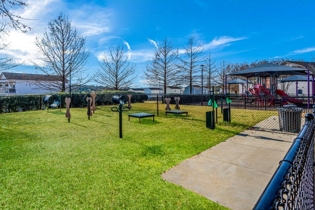 Dog Park at Crossgates Apartment Homes, Starkville, MS, 39759