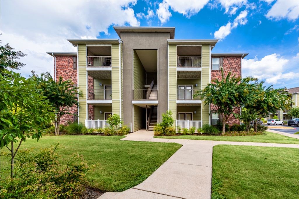 Gorgeous Apartment Exterior at Canebrake Apartment Homes, Shreveport, LA, 71115